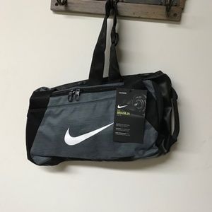 nike x small duffel bag
